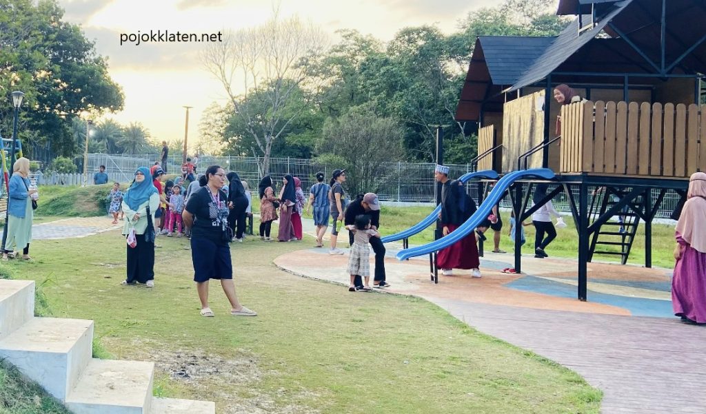 Pemandangan Indah di Taman